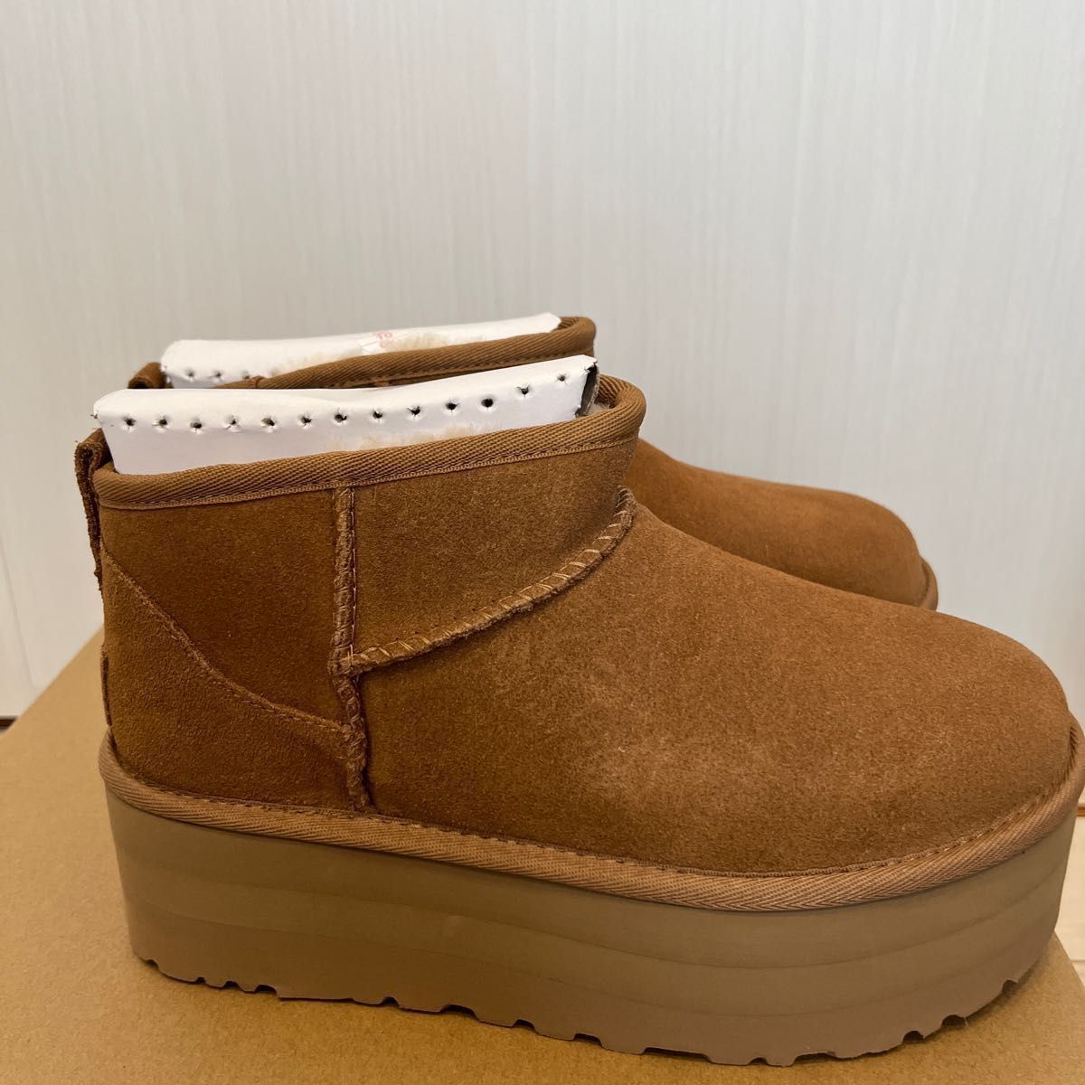 UGG クラシック ウルトラ ミニ プラットフォーム23cm 6 チェスナット