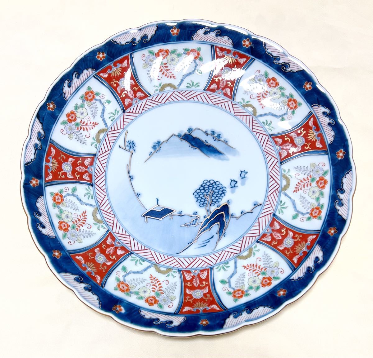 色鍋島焼 瀬兵窯 肥前伊万里 藤花山水絵 超大皿 飾皿 直径33 5cm 美術