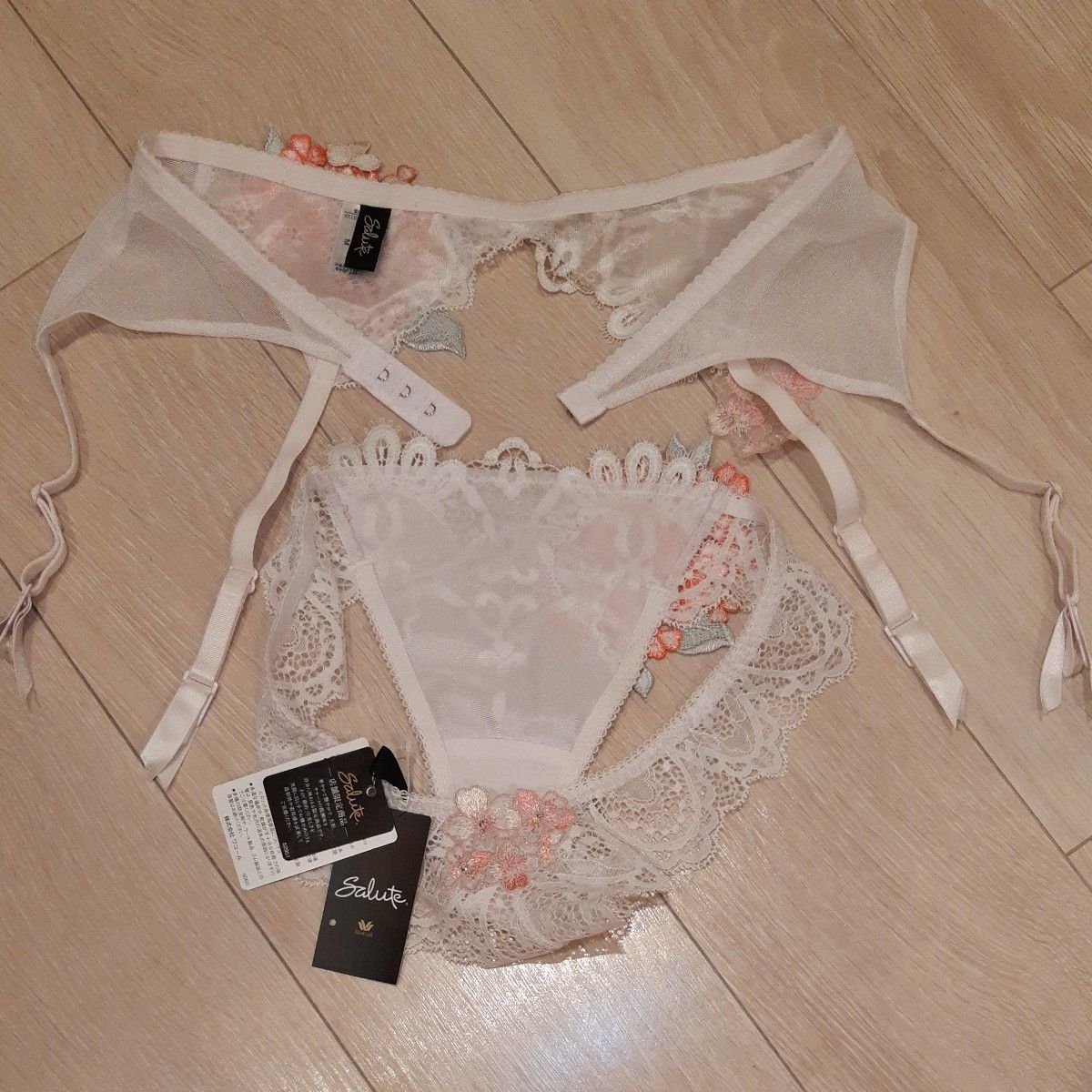 ワコール Salute サルート 店舗限定 モロッコナズナ 49G ガーター