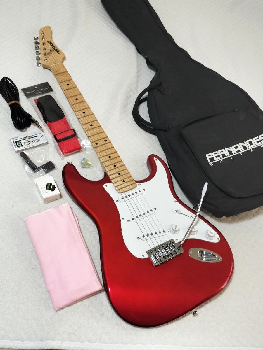 FERNANDES ストラトキャスタータイプエレキギターサンバーストケース付