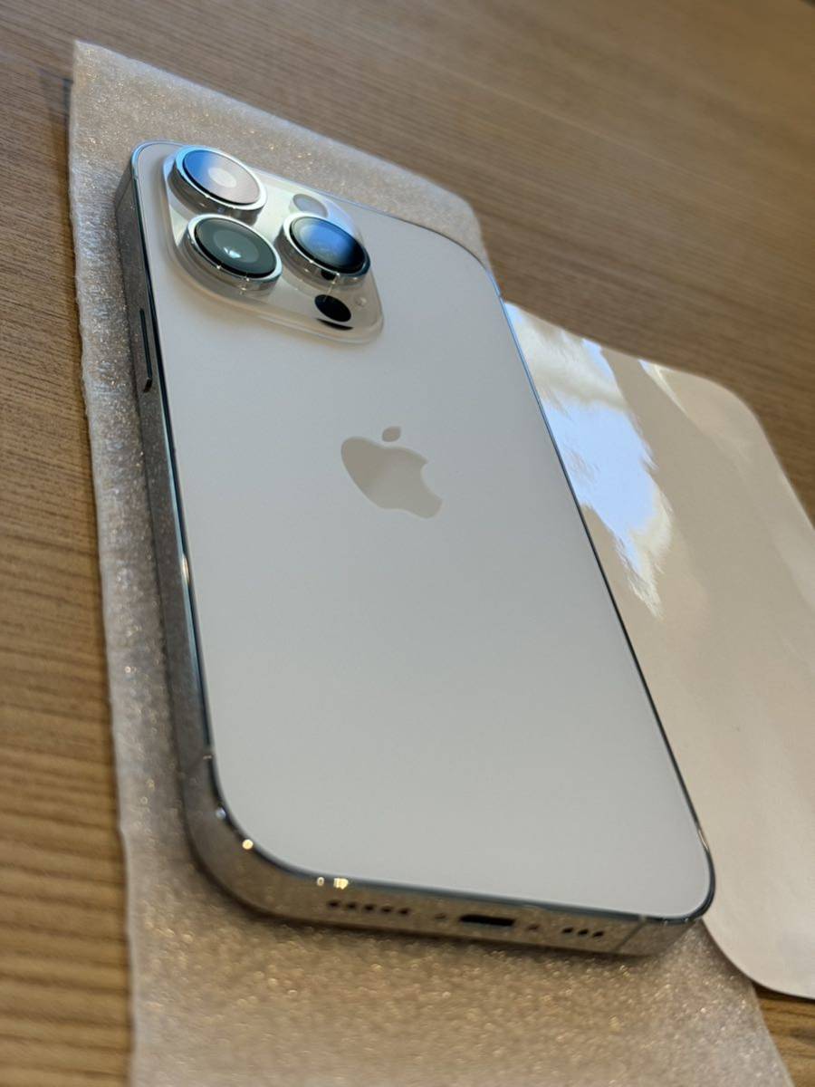 バッテリー100% Apple iPhone 14 Pro 1TB シルバー 本体交換済み