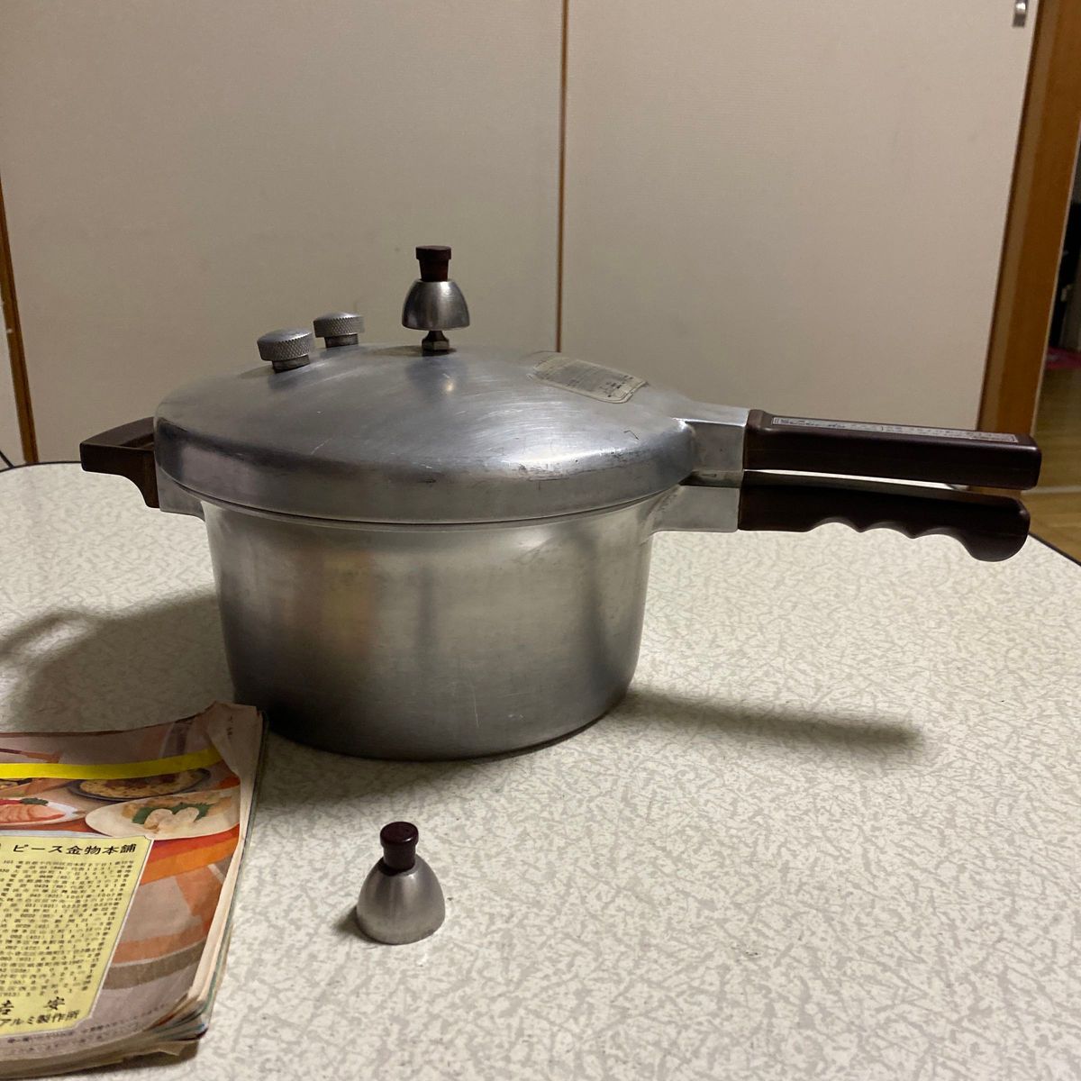 鋳物屋 ヘイワ 圧力鍋ピースプレッシャーパン家庭用圧力鍋3 8L｜Yahoo