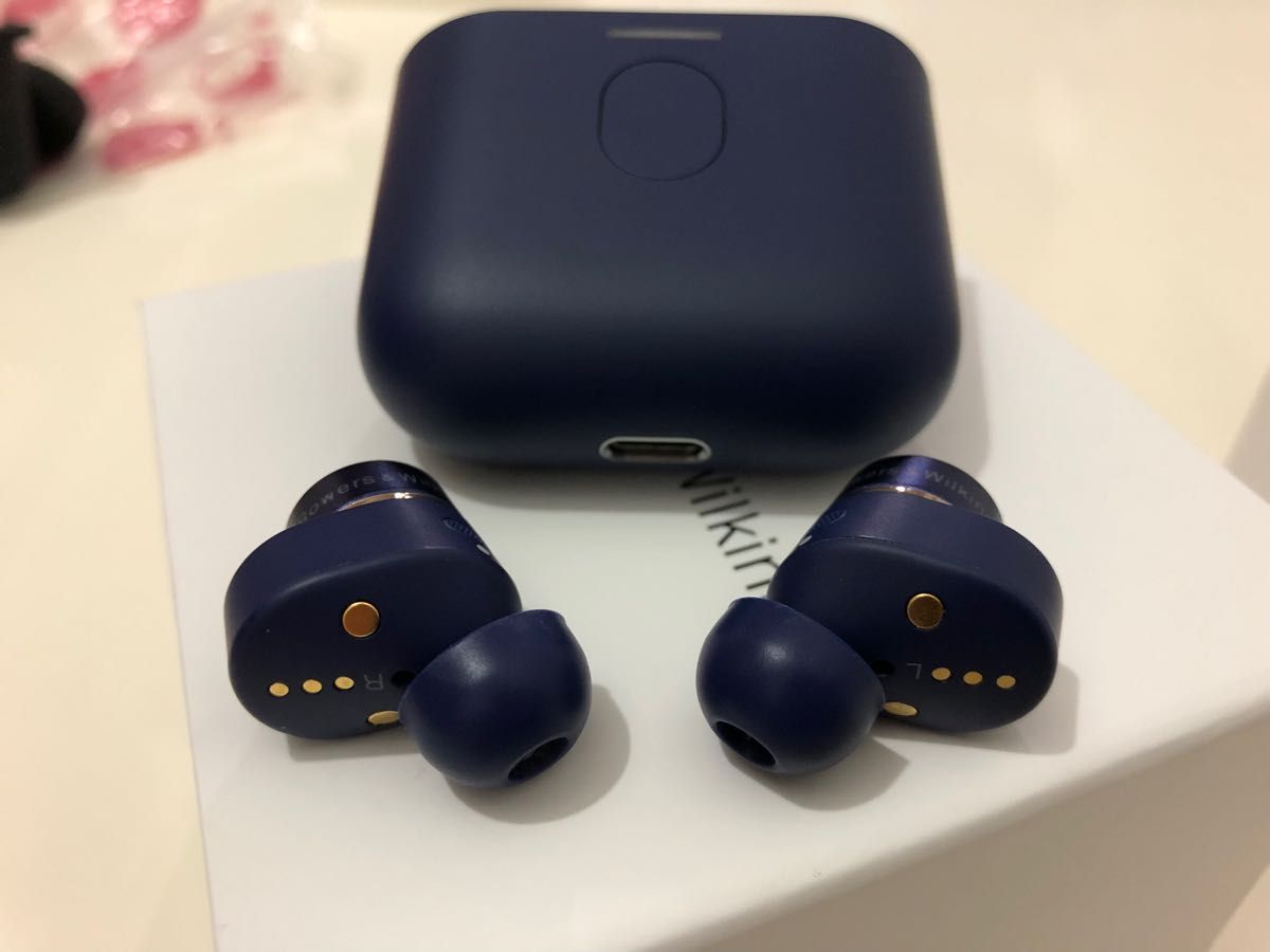 極美品 付属品完備 Bowers & Wilkins完全ワイヤレスイヤホン Pi7 S2