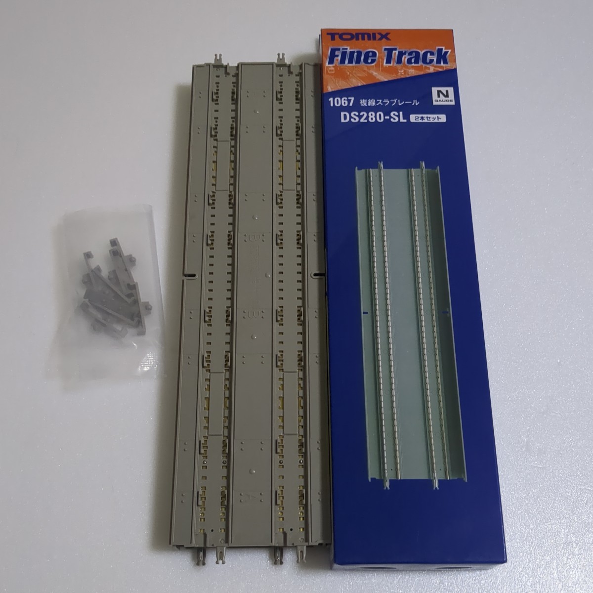 Yahoo!オークション - TOMIX 1067 複線スラブレールDS280-SL(F)（2本入