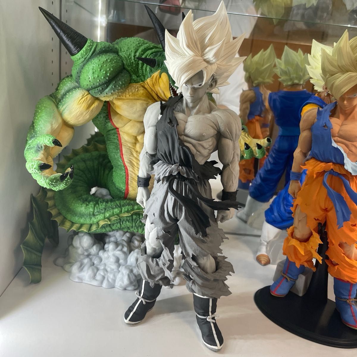 SMSP ドラゴンボール 孫悟空 モノクロ 海外正規品 フィギュア｜Yahoo