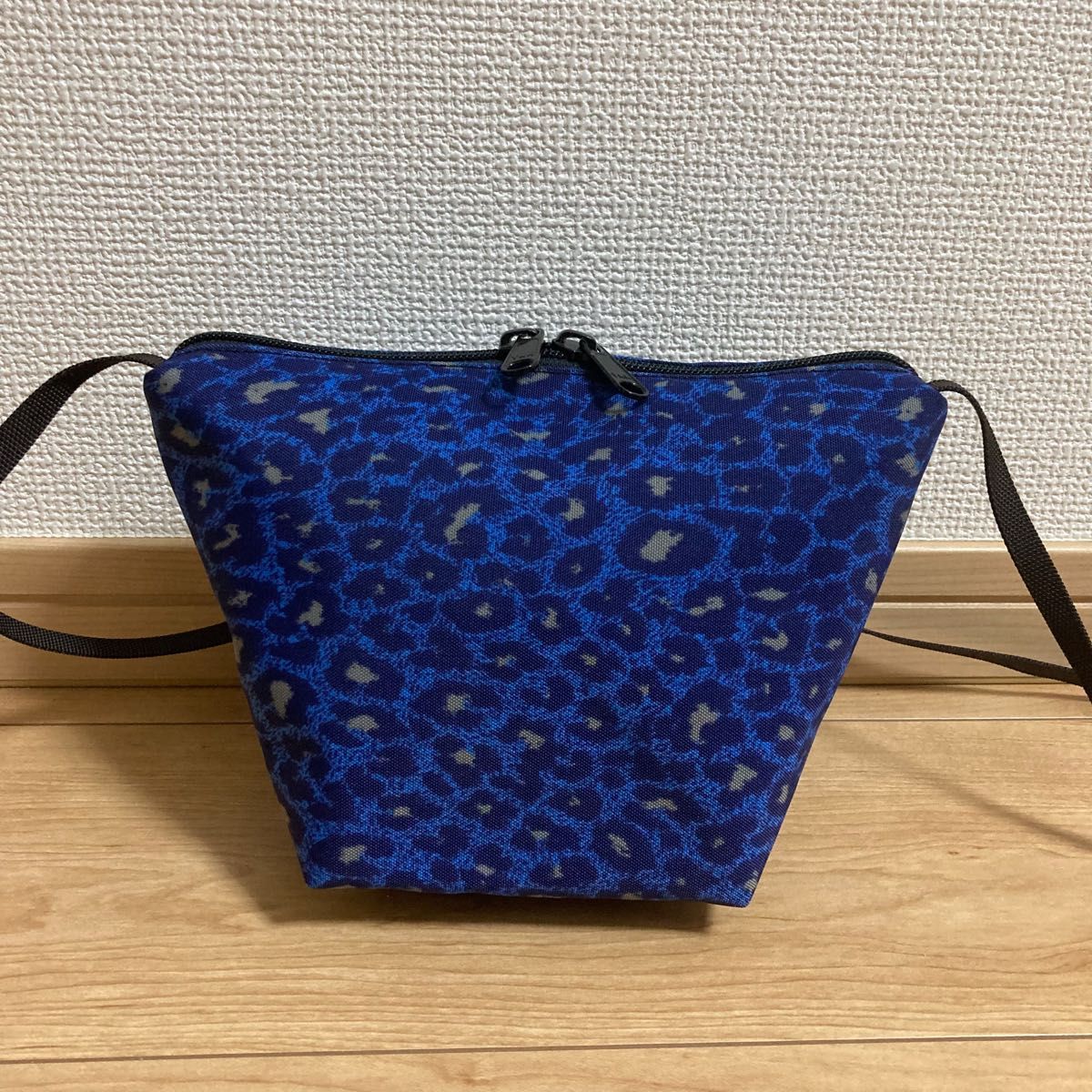 美品 エルベシャプリエ 2885F ナイロン舟型ショルダーバッグS パンサー