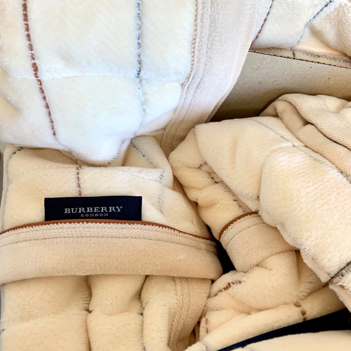 未使用 BURBERRY バーバリー 綿毛布 140×200cm 高級シール織 シルキー