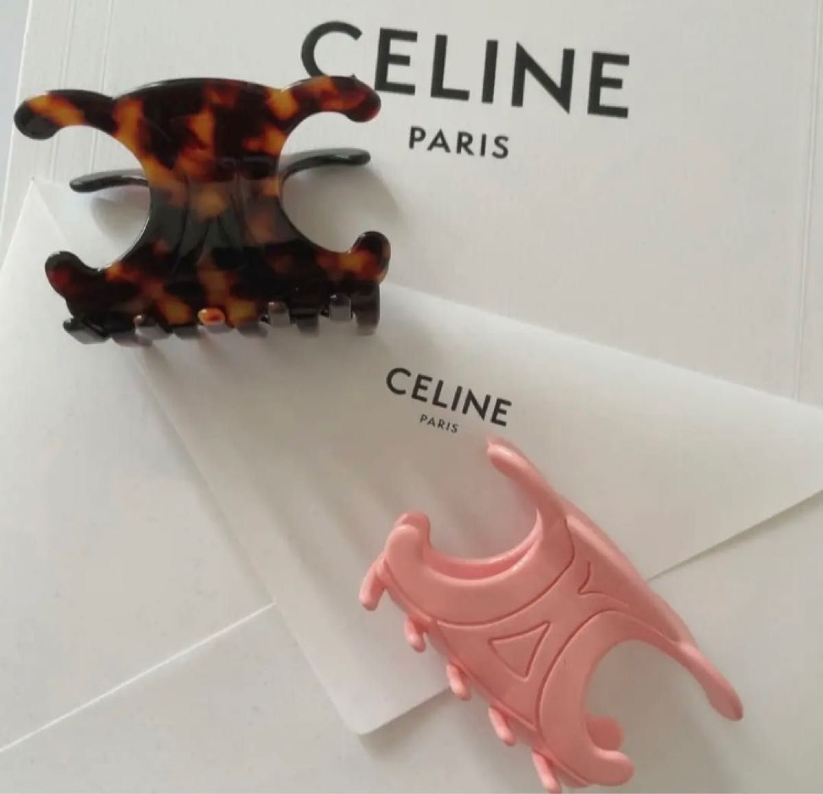 セリーヌ トリオンフ ヘアクリップ べっ甲 ピンク 2つセット