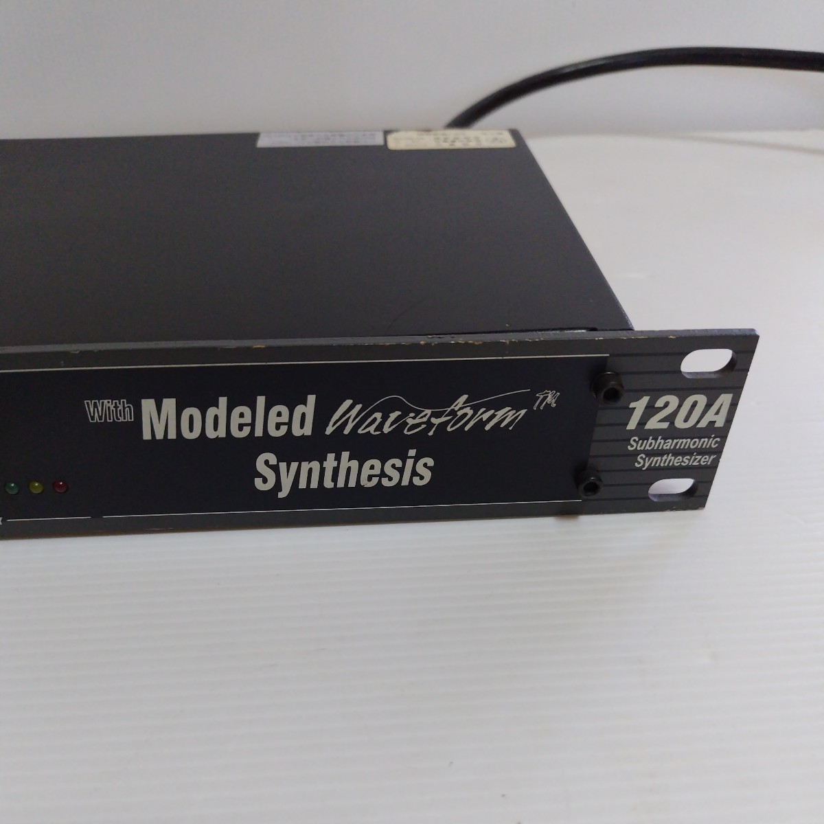 中古動作品 dbx 120A Made In USA ステレオサブハーモニック