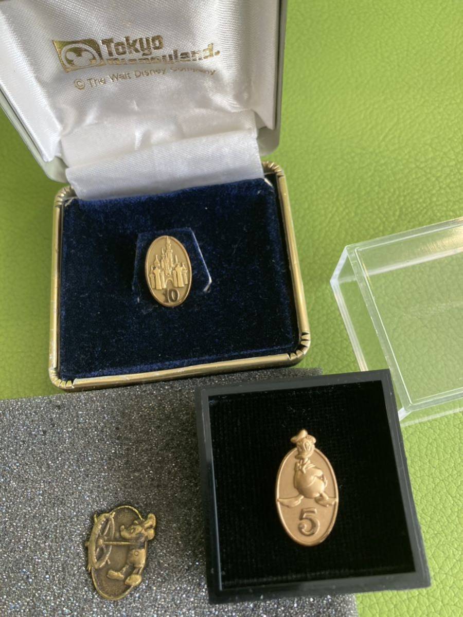 即決 レア【非売品】ディズニー キャスト 勤続記念 1年 ミッキー 5年