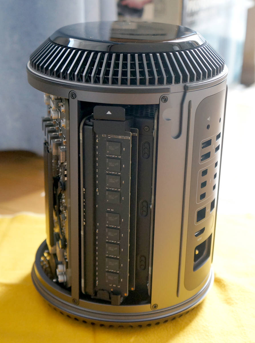 Mac Pro (Late 2013) 6コア/メモリ32GB/1TB Mac Pro (Late 2013) 6コア