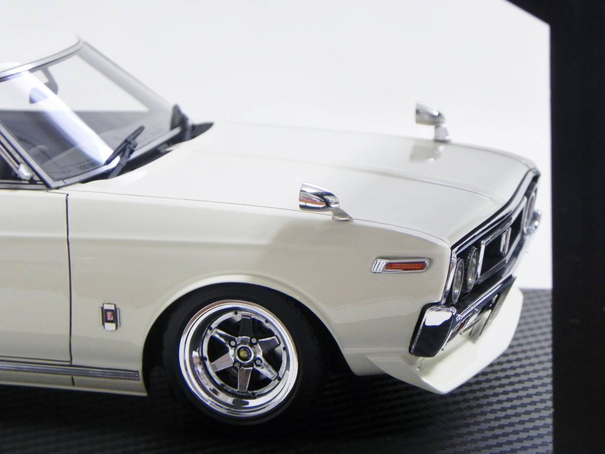 IG2401 1/18 日産 ローレル 2000SGX C130 ホワイト IG2401 1/18 日産