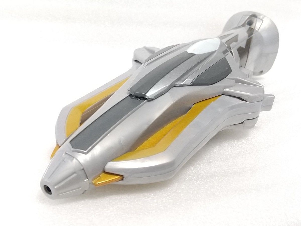 DXギンガスパーク ライブサイン機能付 スパークドール3体 ウルトラマン