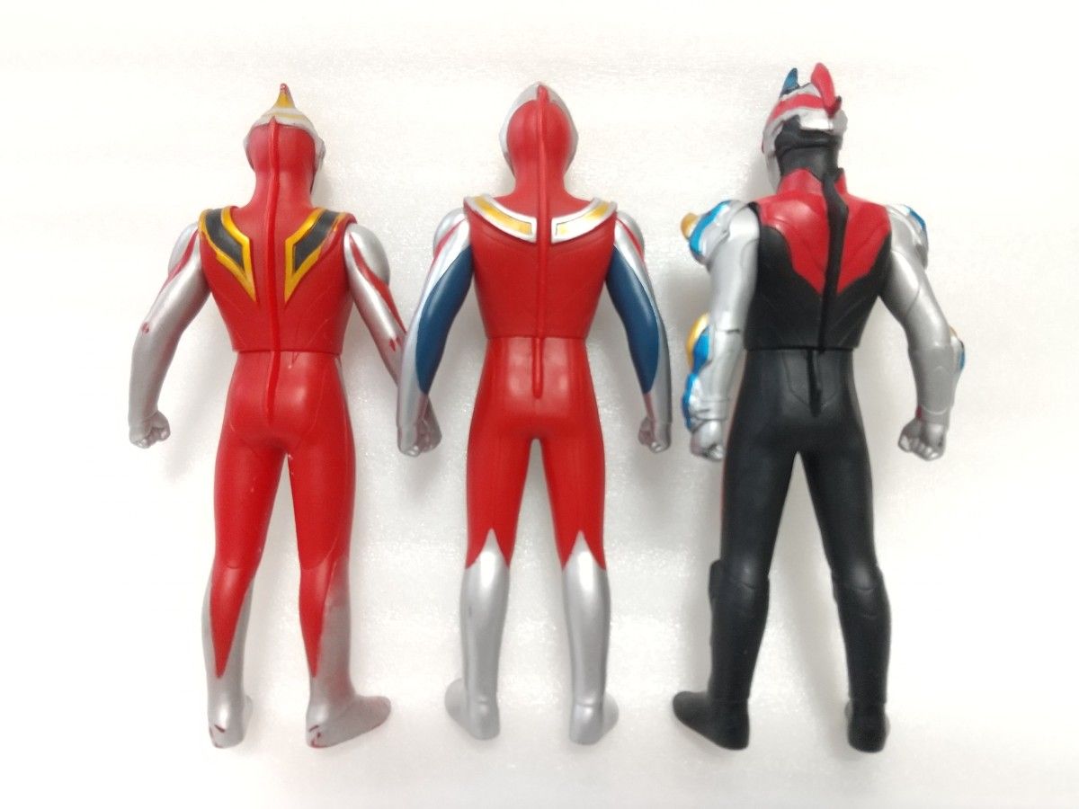 DXギンガスパーク ライブサイン機能付 スパークドール3体 ウルトラマン