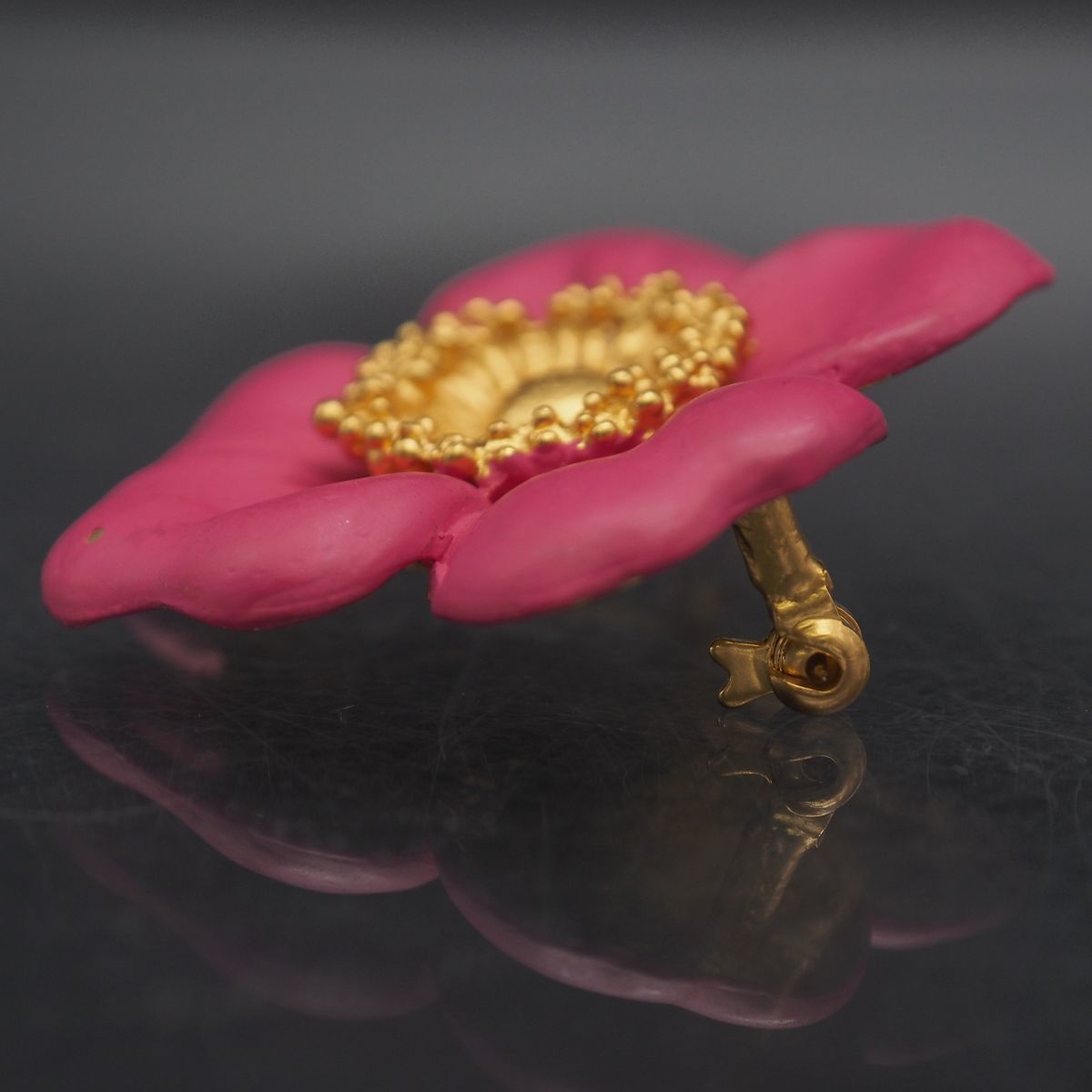 J498 KENZO ケンゾー ブローチ フラワー ピンクカラー デザイン