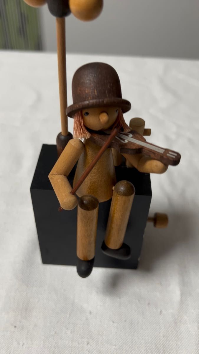 昭和レトロ】Sankyo 木製からくり人形 オルゴール アンティーク 置物