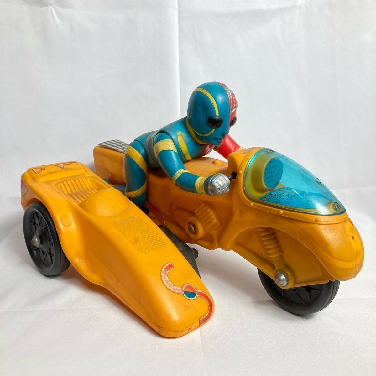 Yahoo!オークション - タカトク 人造人間キカイダー ソフビ&サイドマシ