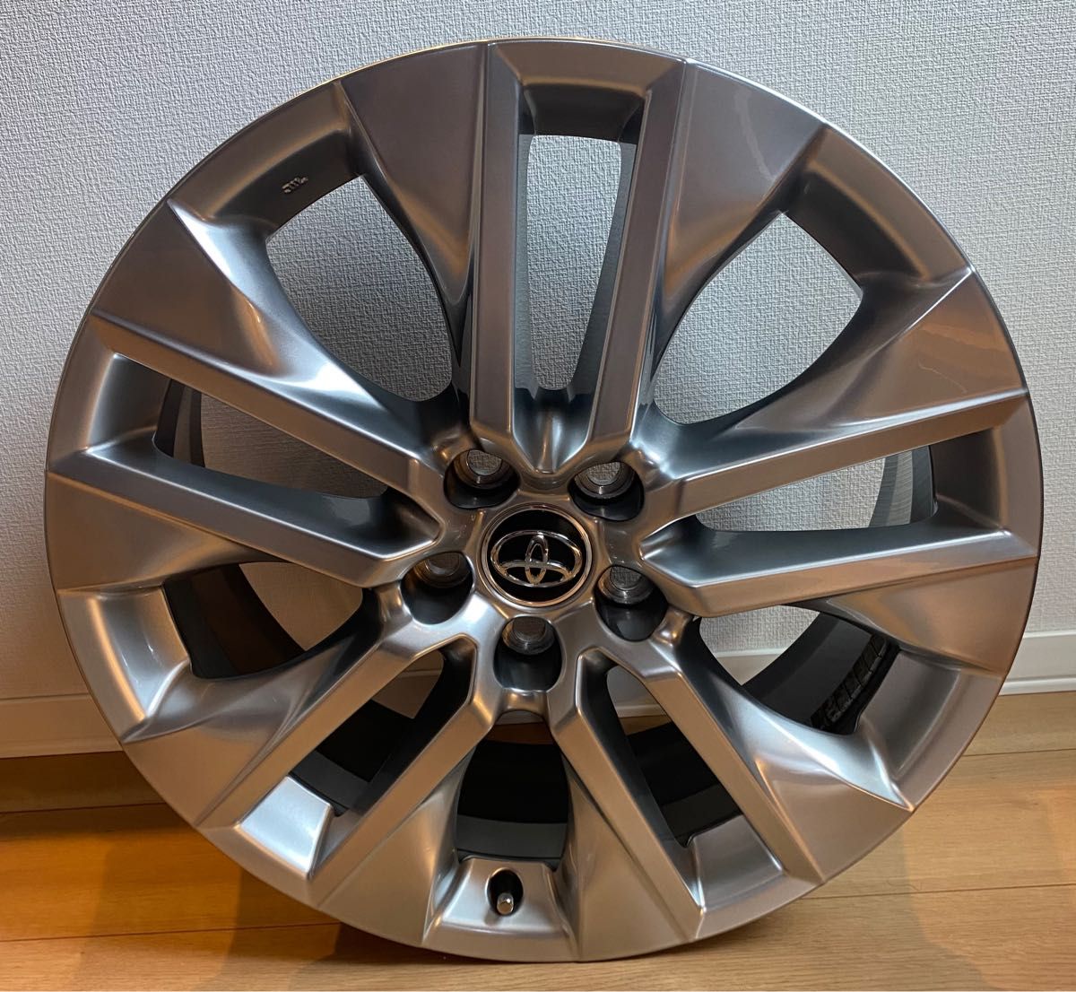美品 1本 トヨタ RAV4 純正 19インチ アルミホイール ホイール 5穴 GZ