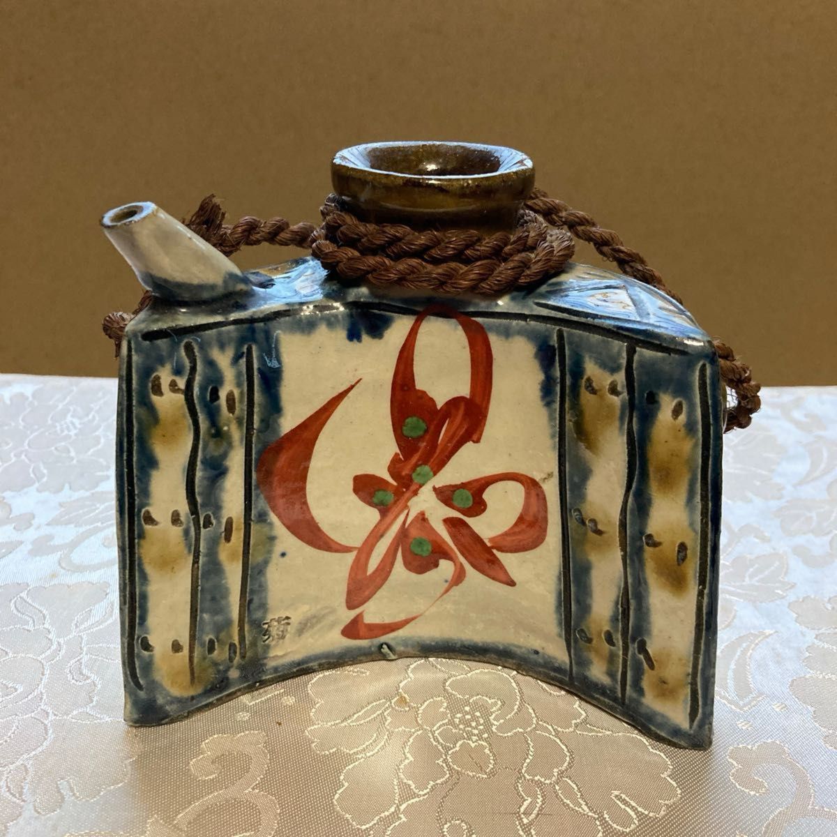 未使用】沖縄やちむん 壺屋焼 抱瓶（だちびん） 菊印新垣製陶所 魚紋