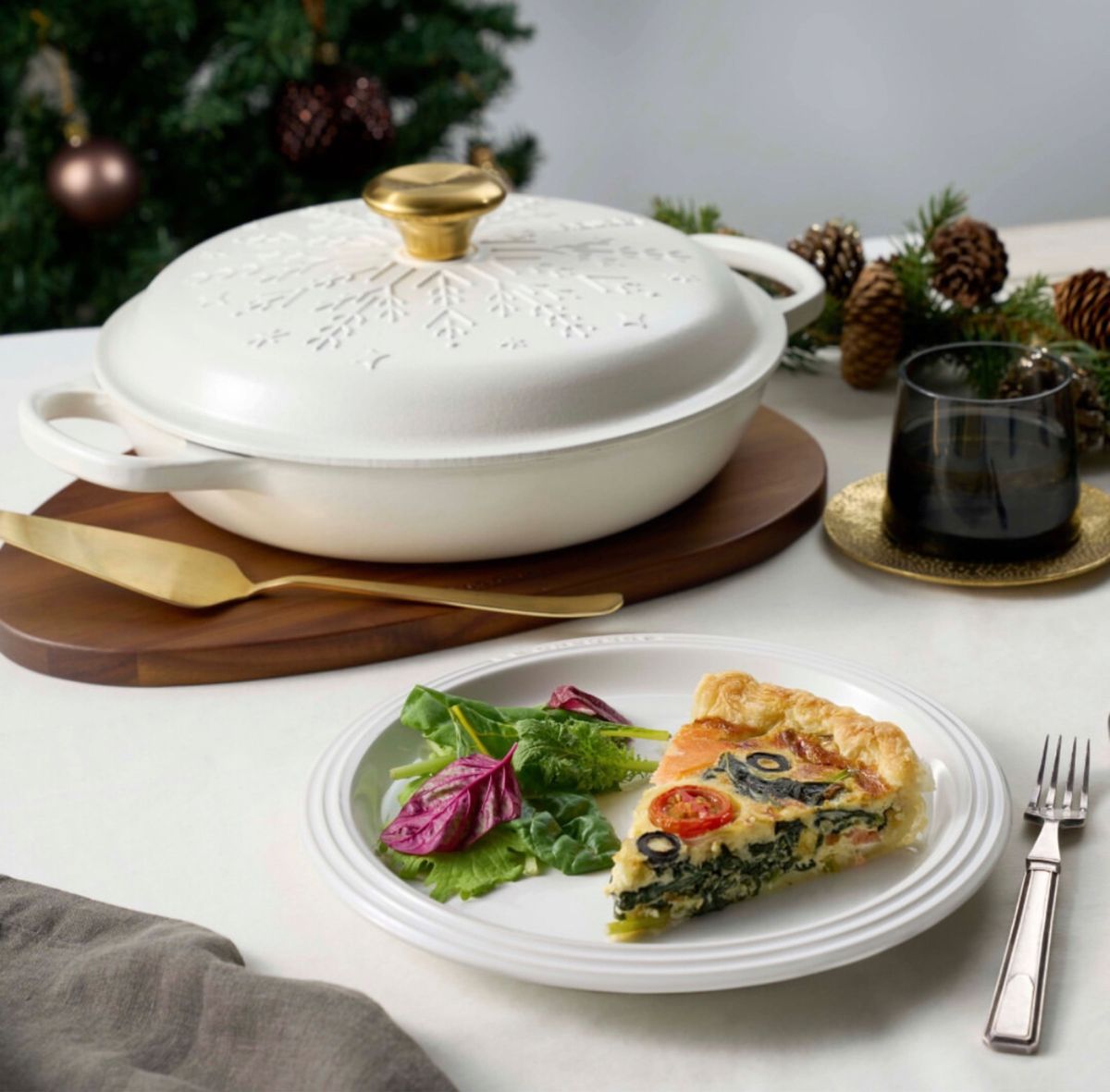 ル・クルーゼ シグニチャービュッフェ・キャセロール スノーフレーク