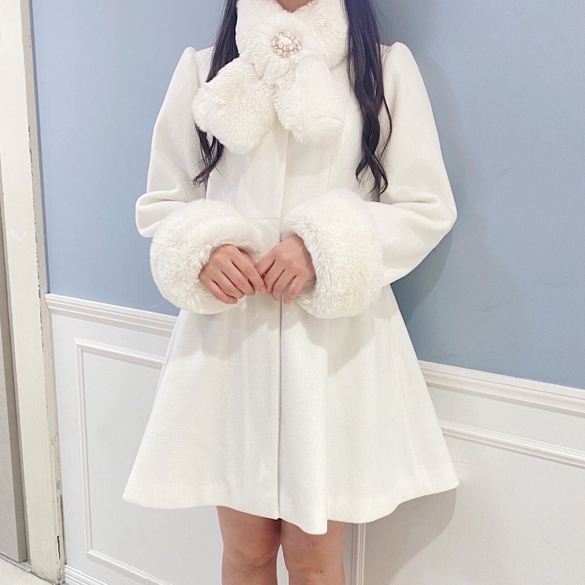 evelyn エブリン アンミール ビジューコート ティペット 2023 オフ