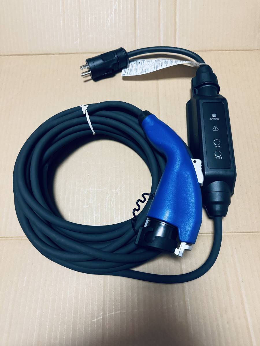 未使用品 長さ15m トヨタ プリウスPHV 用充電ケーブル G9060-47290