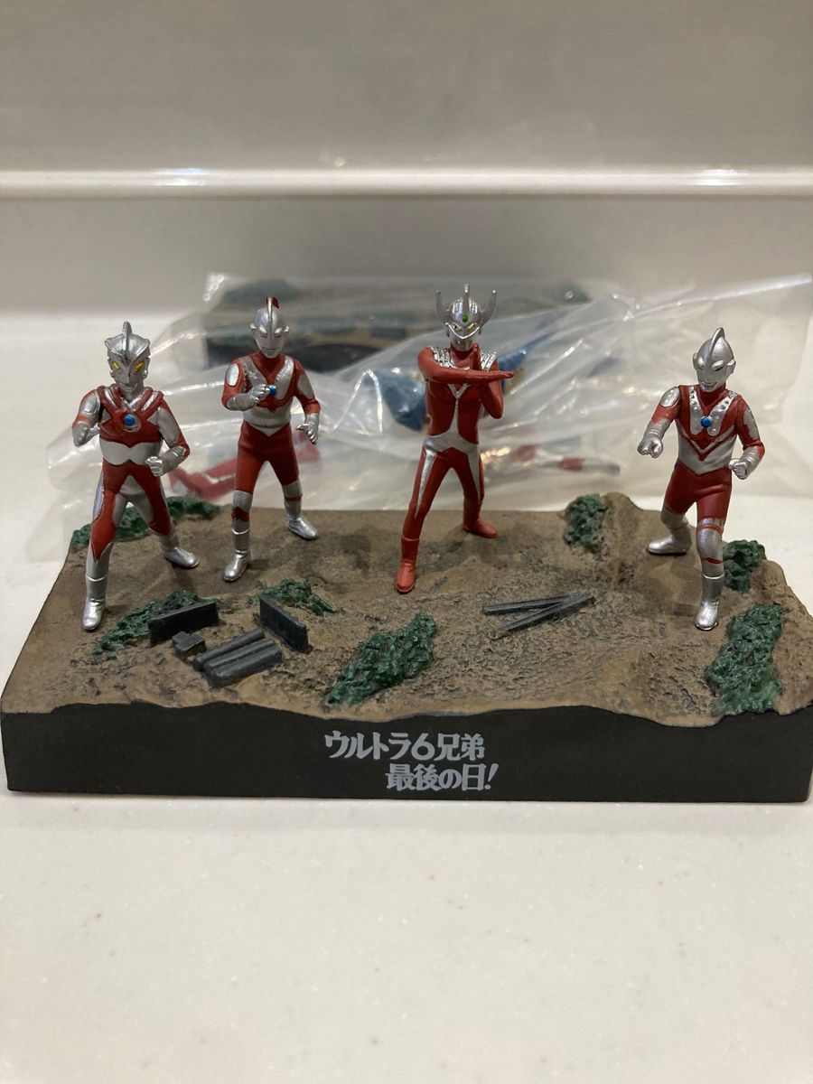 ウルトラ怪獣戯画 「ウルトラ6兄弟 最後の日」 2種 ウルトラマン 名鑑