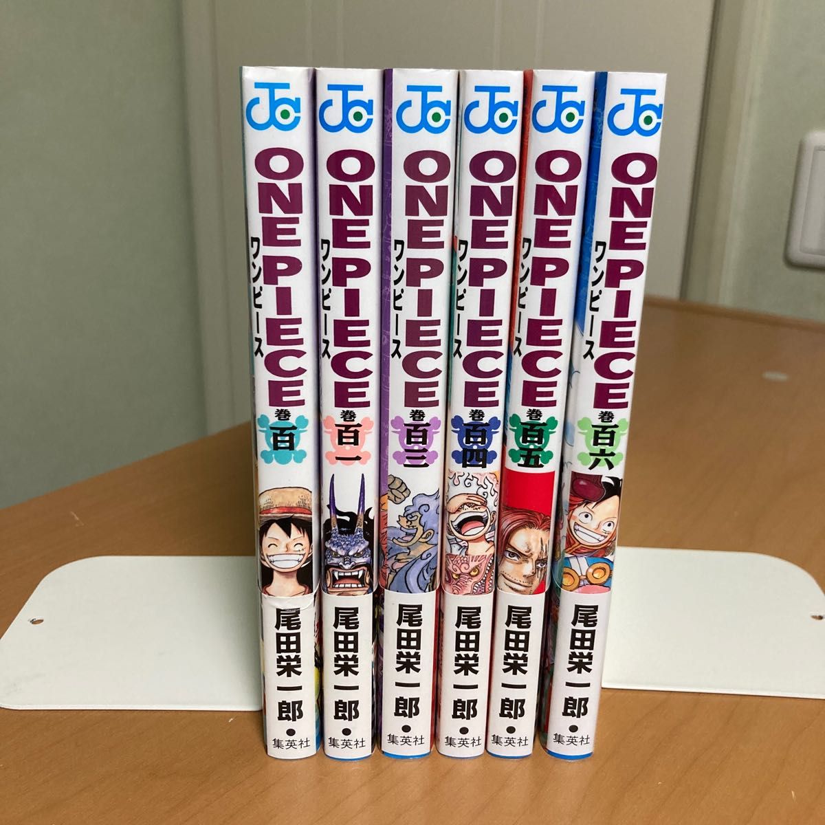 ONE ○全巻初版○ワンピース 1巻～92巻 92冊 ○帯・冊子・はがき