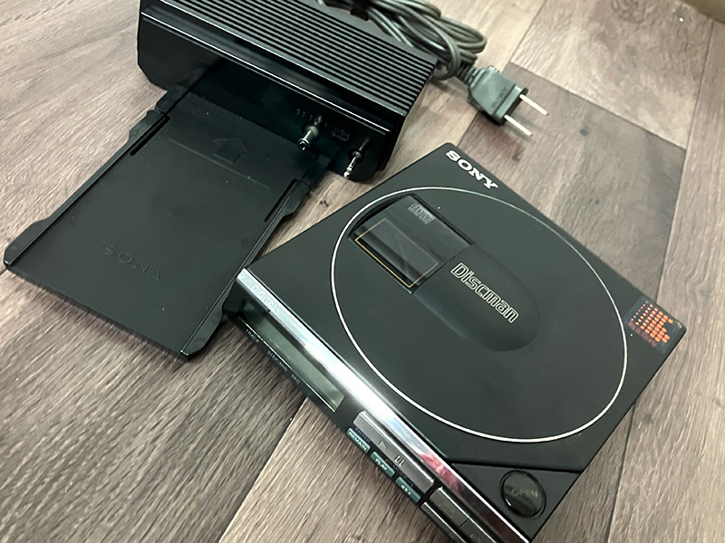 Yahoo!オークション - SONY Discman D-50 MKII ポータブルCDプレーヤ