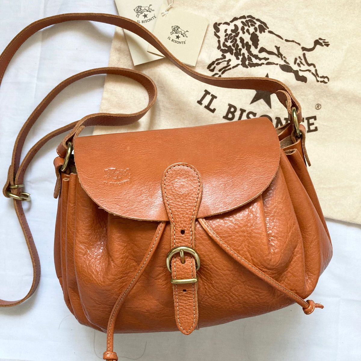 極美品 激レア イルビゾンテ ショルダーバッグ レザー キャメル 巾着