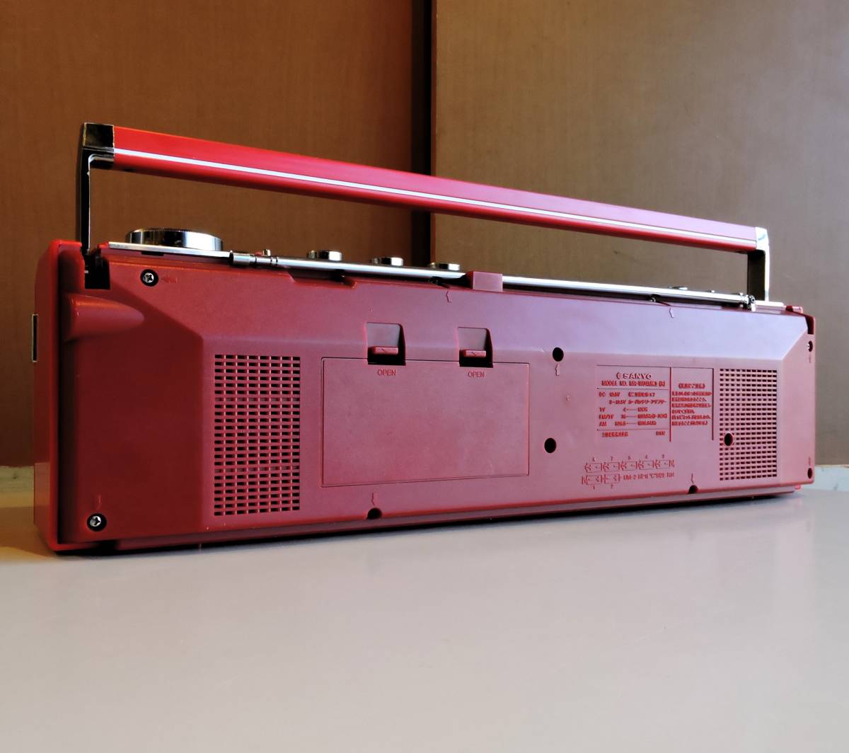 Yahoo!オークション - 80s SANYO 小型ダブルラジカセ WU4 mkⅡ 人気色