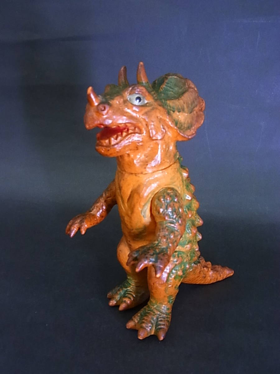 Yahoo!オークション - 当時物 三浦トーイ パチ怪獣 トリケラン ソフビ