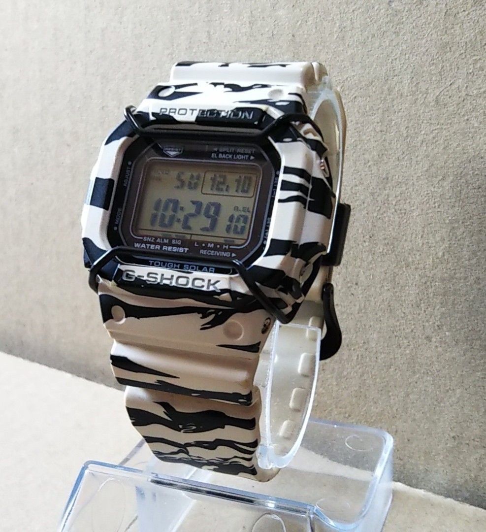 極美品 【箱根ヶ崎店】112211 G-SHOCK 電波ソーラー GW-M5610BW ゼブラ G-