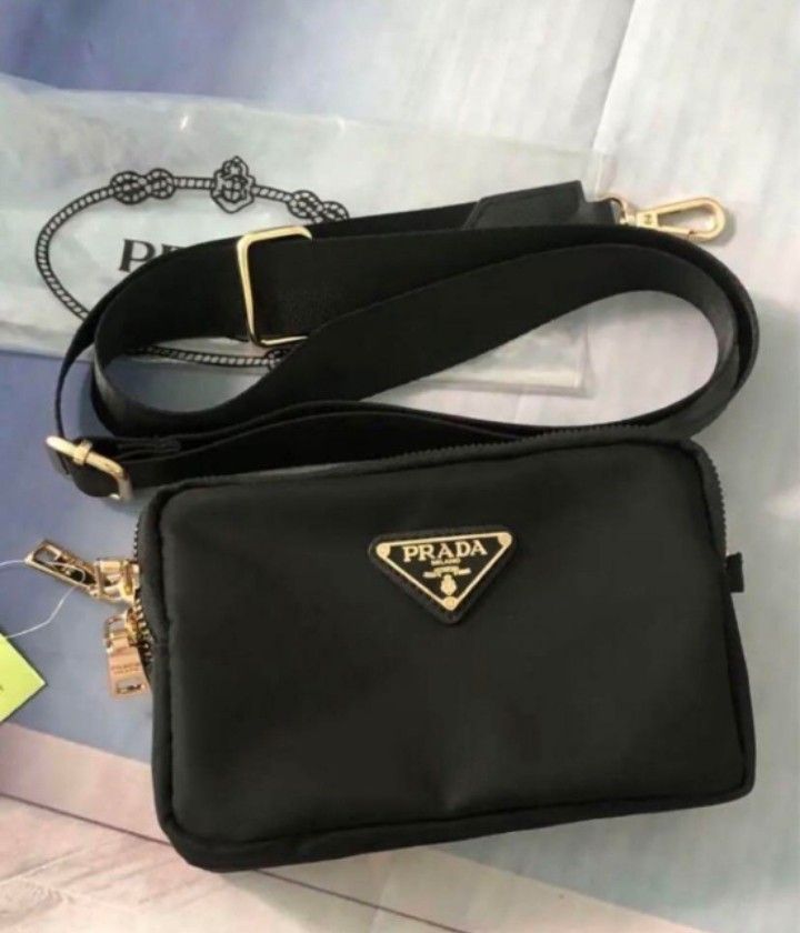 新品未使用 PRADA prada プラダ ポーチ ノベルティショルダーバッグ