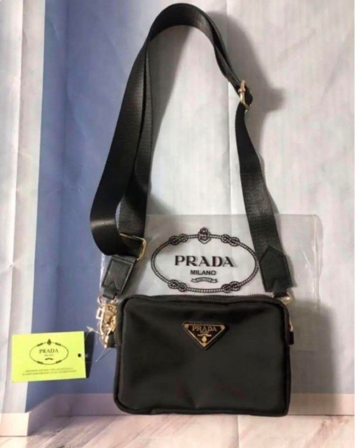 新品未使用 PRADA prada プラダ ポーチ ノベルティショルダーバッグ
