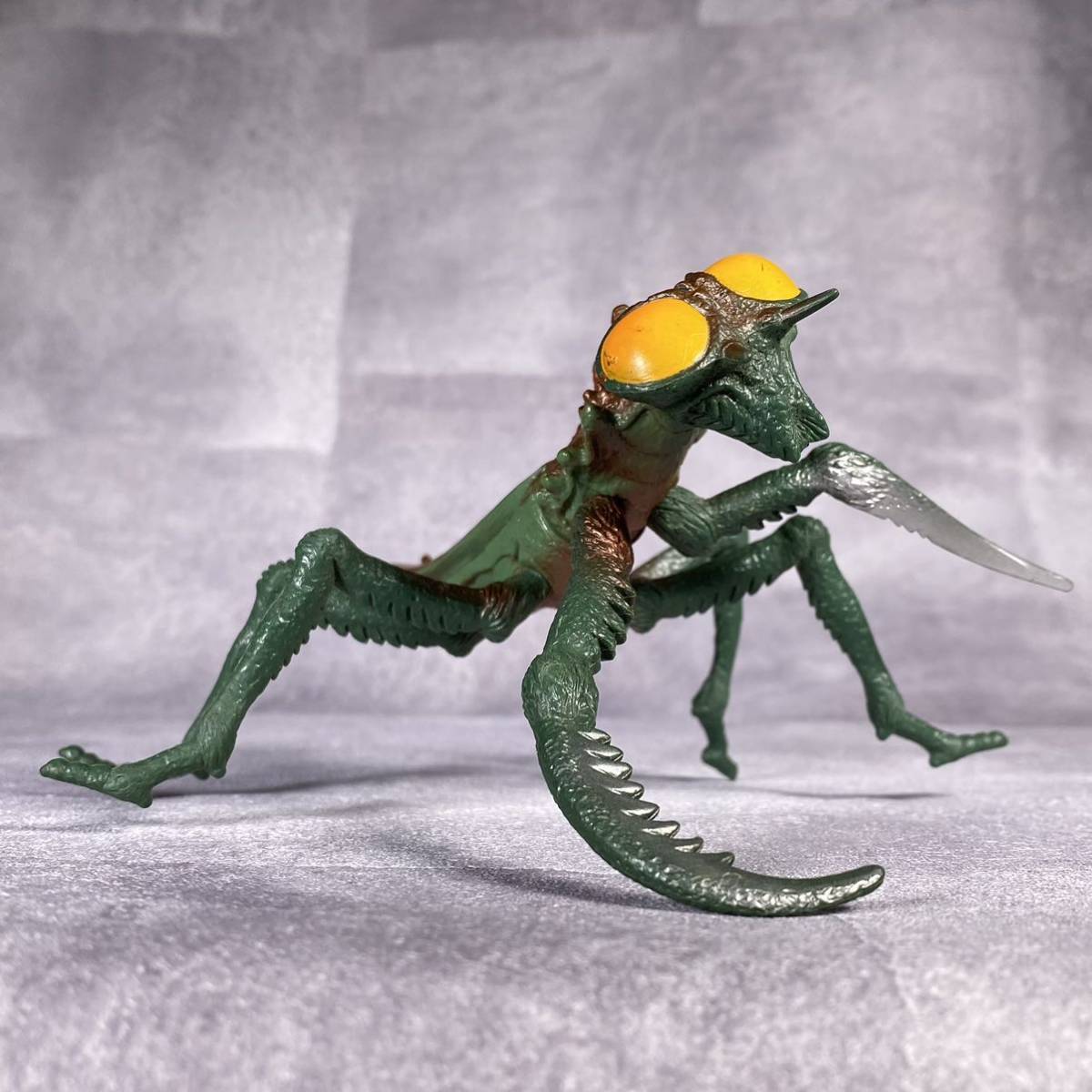 Yahoo!オークション - バンダイ 旧ムービーモンスター カマキラス ソフ