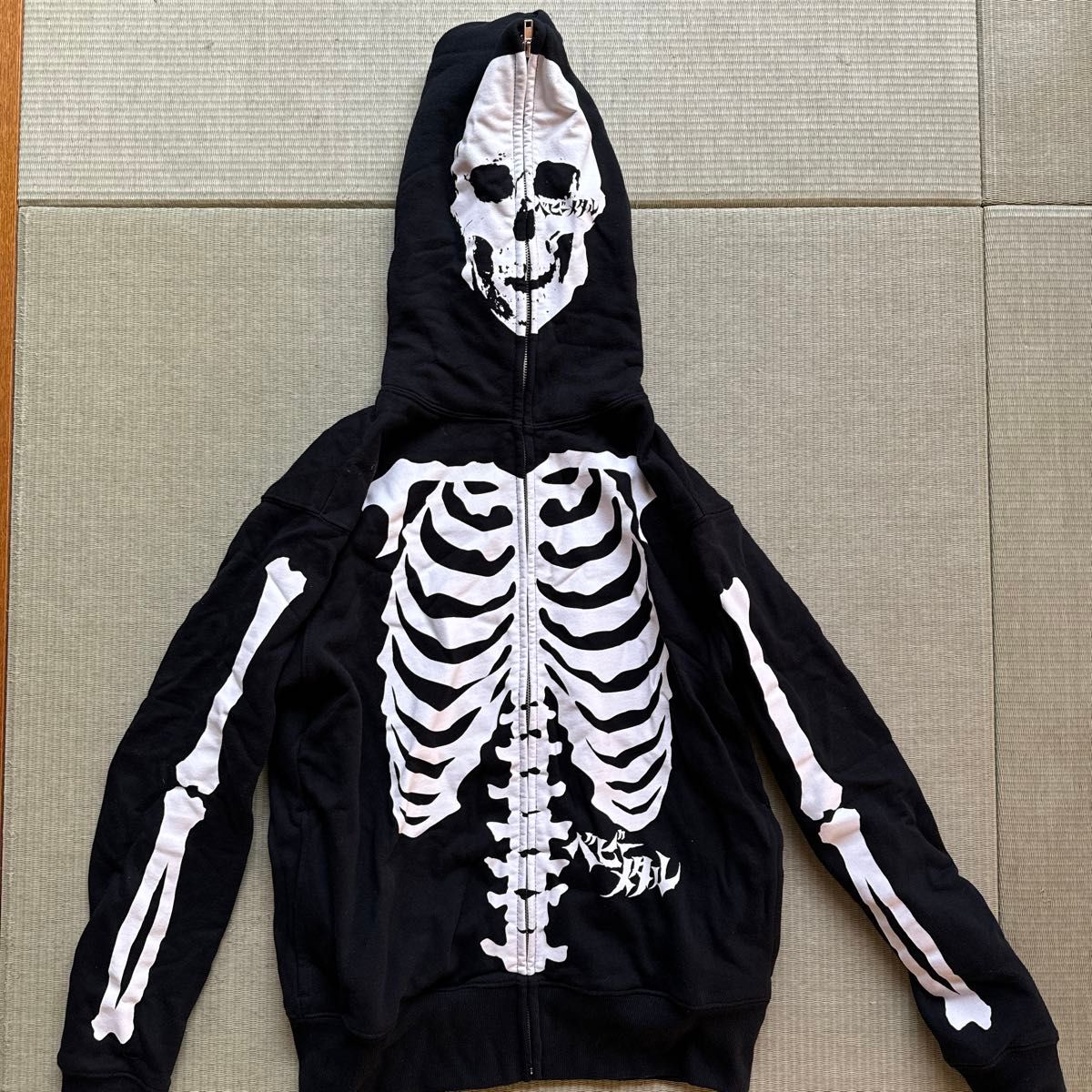 10 BABYMETAL YEARS presents STAY METAL ROCK-MAY-KAN 骨パーカー M