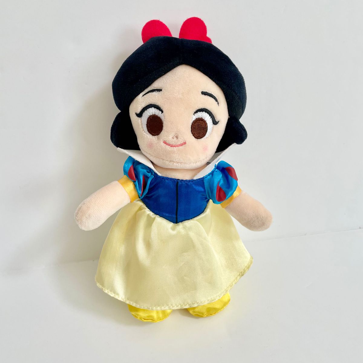 ディズニーストア購入品 nuiMOs(ぬいもーず) 白雪姫【レア】disney