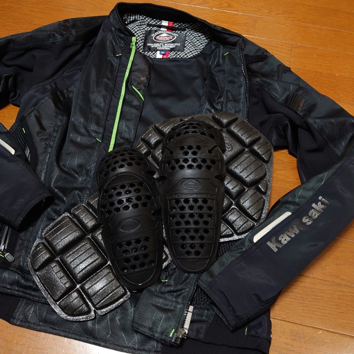 超美品 クシタニ KUSHITANI カワサキ コラボ KAWASAKI エアーコンテ