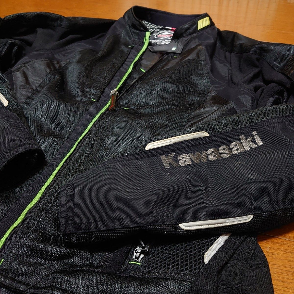 超美品 クシタニ KUSHITANI カワサキ コラボ KAWASAKI エアーコンテ