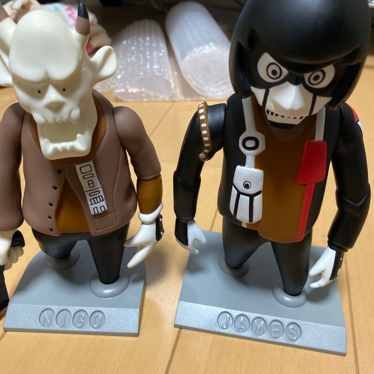 BAPE フィギュア ape vs mowax nigo vs james｜Yahoo!フリマ（旧PayPay