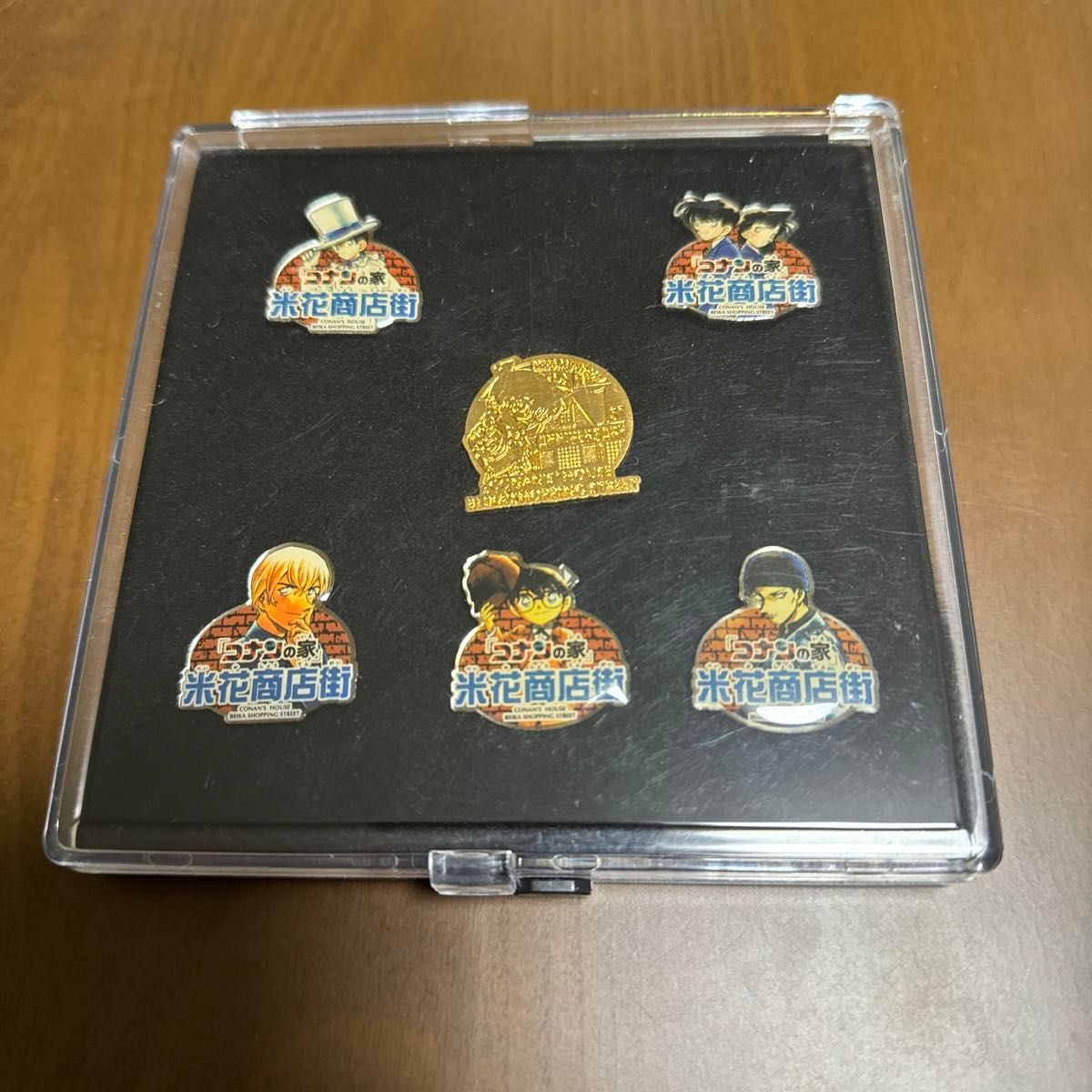 名探偵コナン ピンバッジ 赤井秀一 安室透 工藤新一 米花商店街 コナン