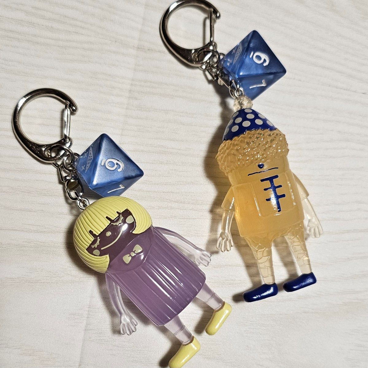 米津玄師 ガチャ リイシューオールスターズ キーホルダー 女の子