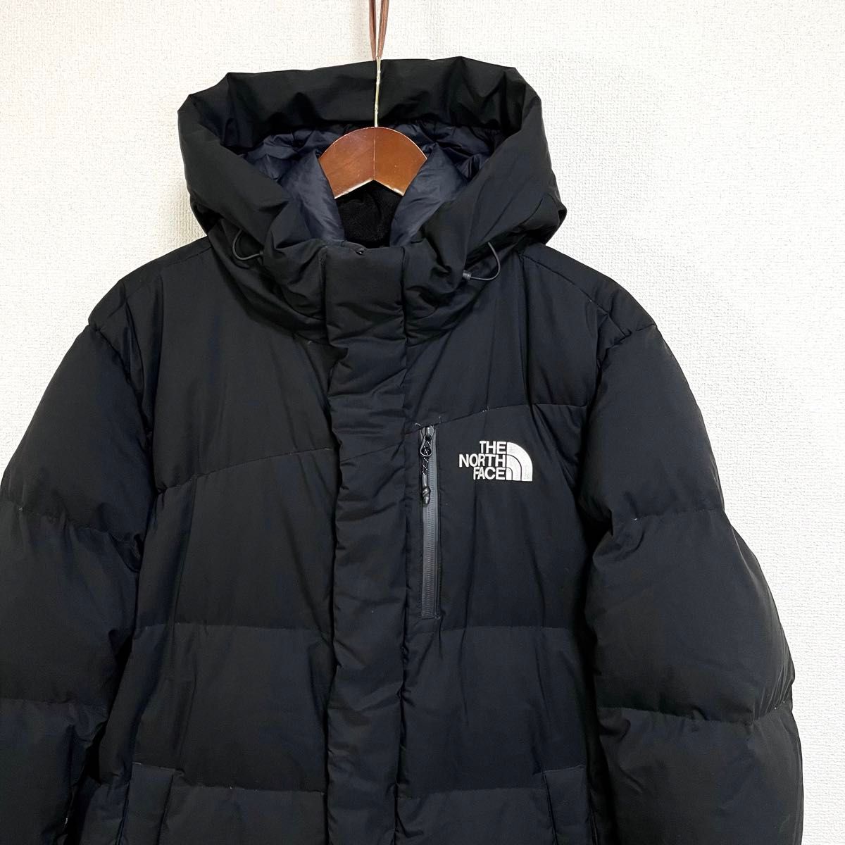美品人気 ノースフェイス ダウンコート ブラック メンズXL ロゴ刺繍