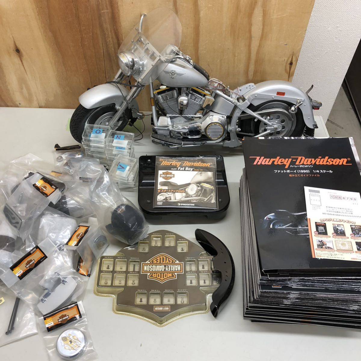 Yahoo!オークション - デアゴスティーニ ハーレーダビッドソン ファッ