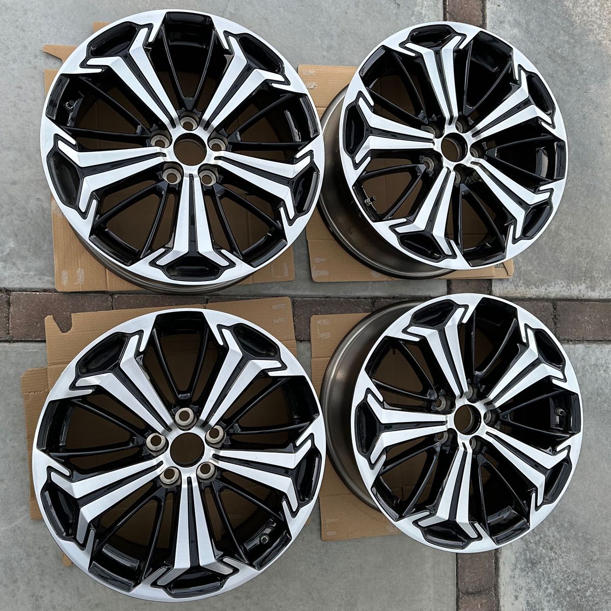 新車外し】RAV4 PHV 純正ホイール 4本セット｜Yahoo!フリマ（旧PayPay