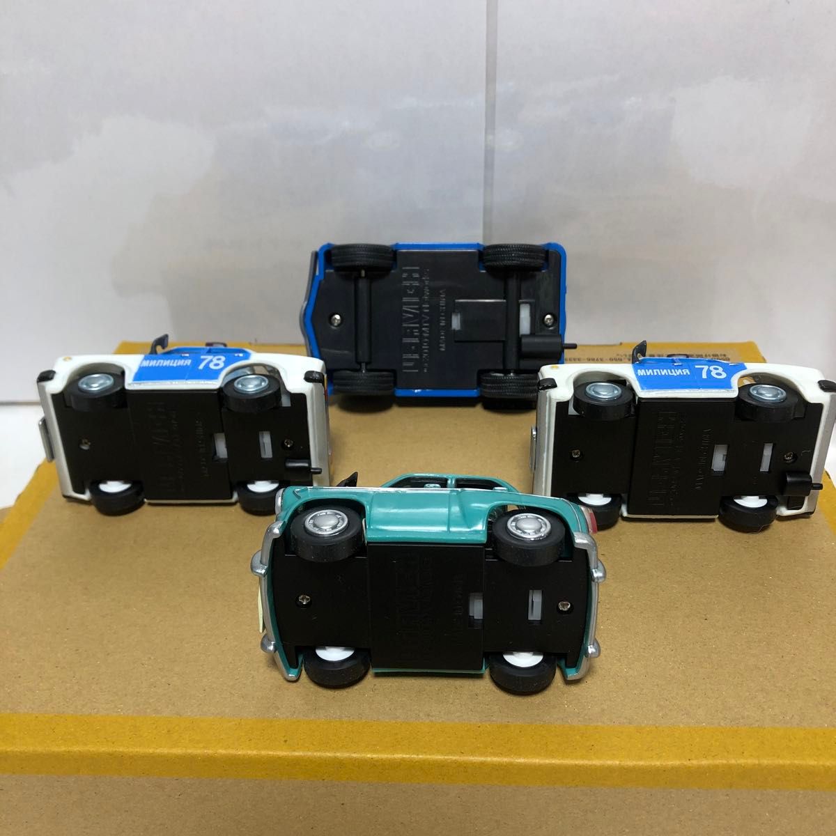 USAVICH ウサビッチ PULL BACK TOY プルバックトイ 逃走車 パトカー