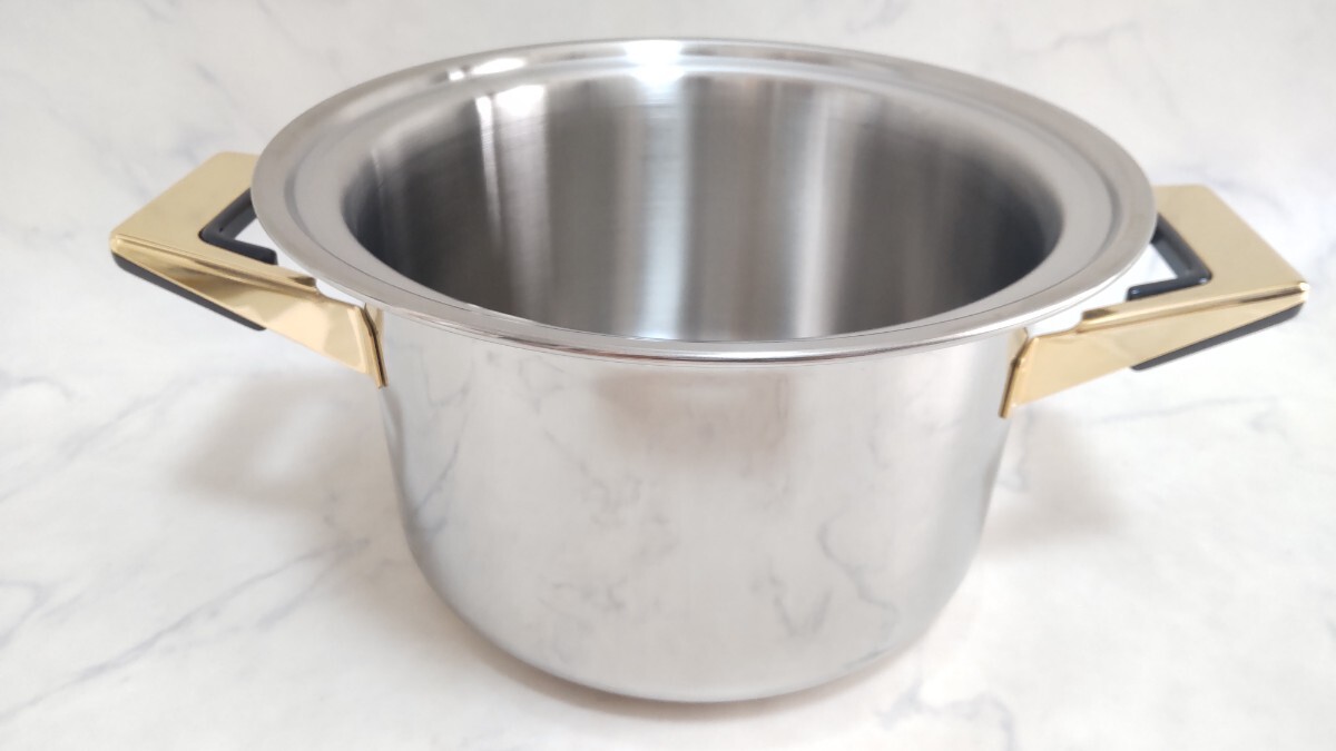 未使用 タッパーウェア Tupperware レインボークッカー 深鍋 内径約