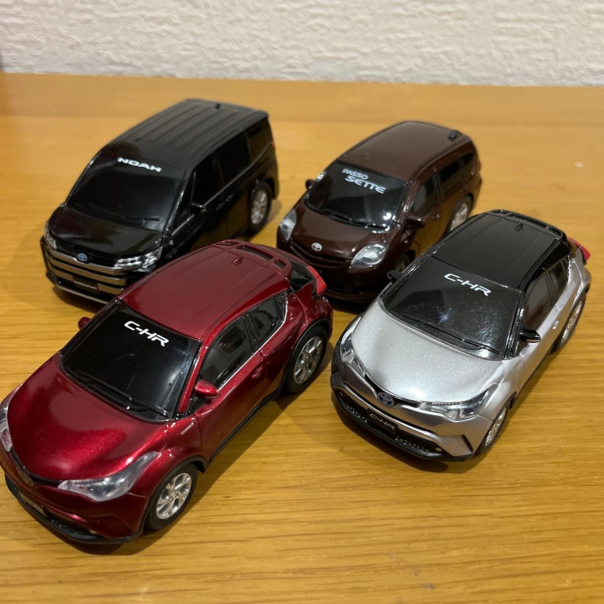 TOYOTA トヨタ 非売品 ミニカー C-HR NOAH PASSO 非売品ミニカー