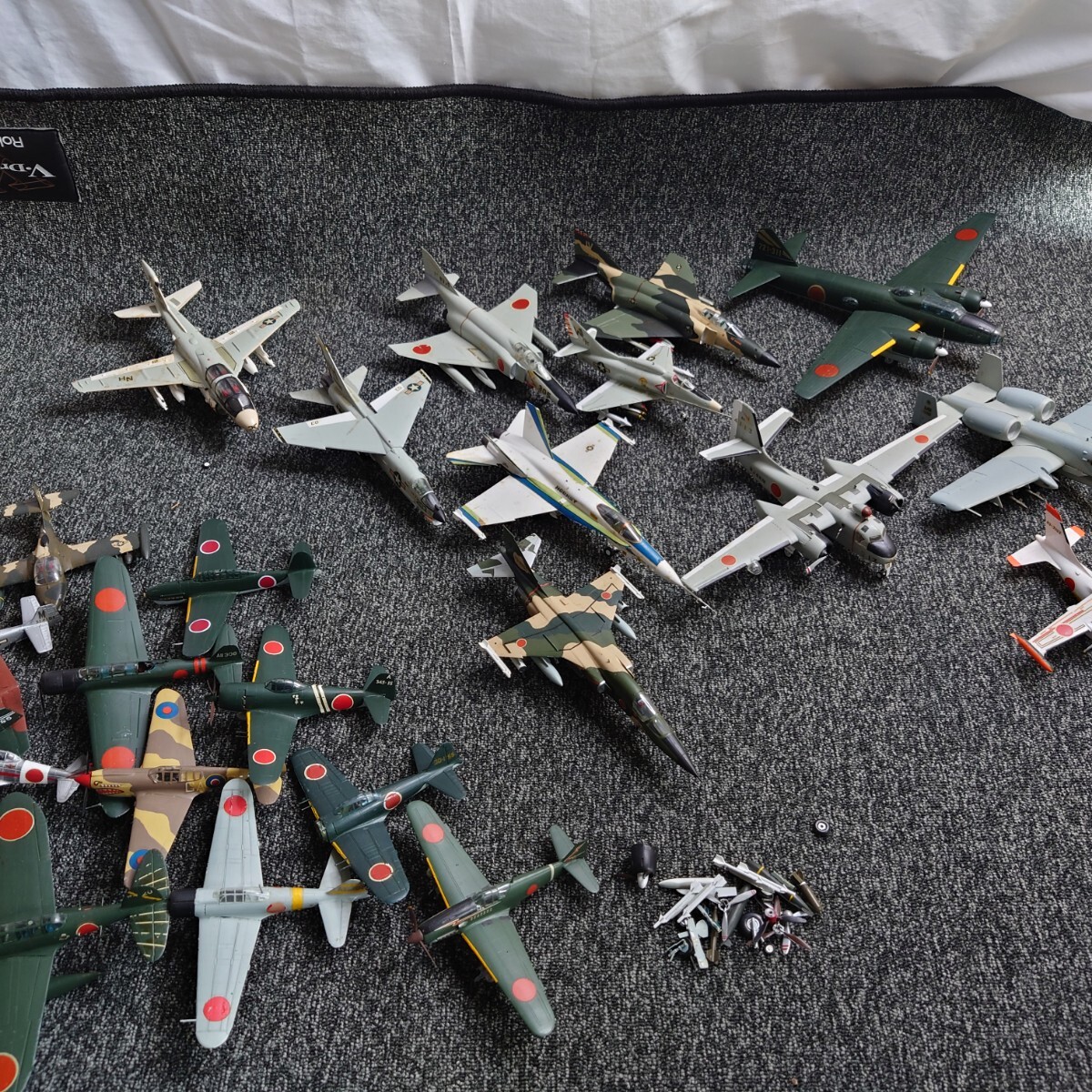 Yahoo!オークション - 44売切 プラモデル 戦闘機 完成品 まとめて大量